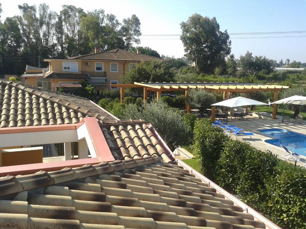 Hotel Villa Aurora Latina Exterior foto