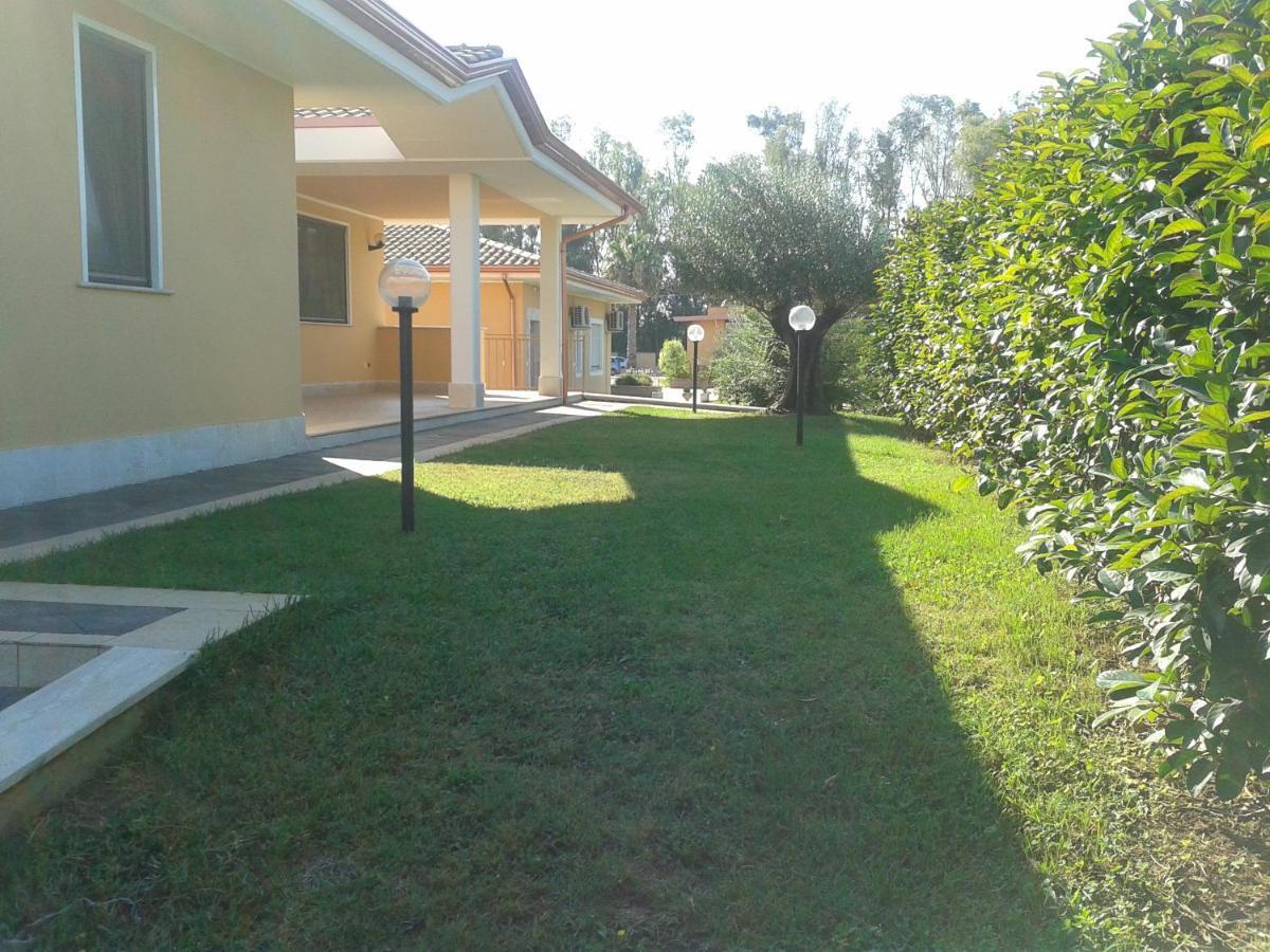 Hotel Villa Aurora Latina Exterior foto